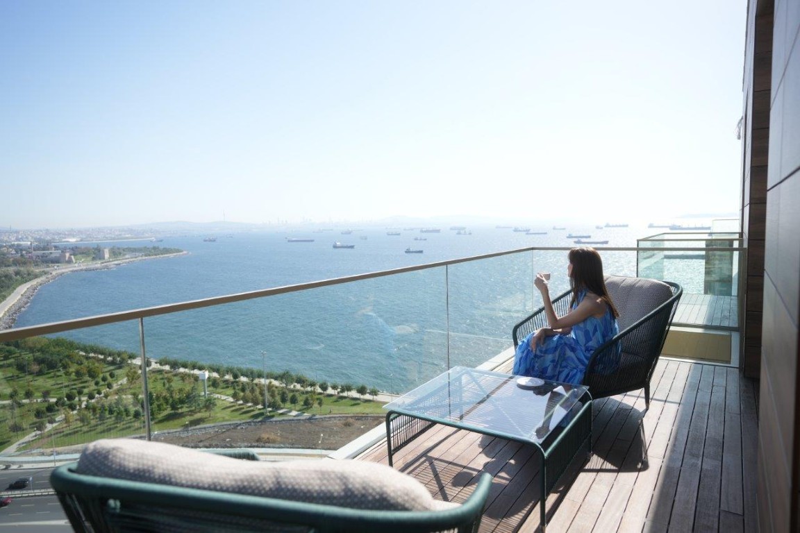 Penthouse for sale in Zeytinburnu Istanbul with sea view 21